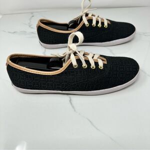 Tommy Hilfiger Sneakers- Size 8.5